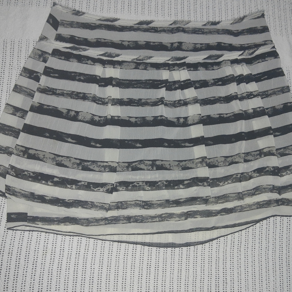 MINI SKIRT SIZE 8